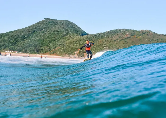 Escuela De Surf Waves Sound - Compartido Guest house Santona