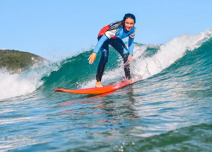 Escuela De Surf Waves Sound - Compartido Guest house Santona